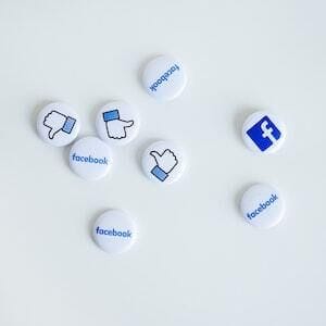Facebook threatens to block news sharing Facebook threatens to block news sharing